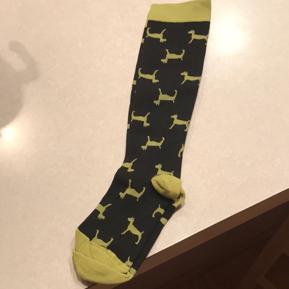 Fenglaoda Compression Socks. Black/Green Dog Print